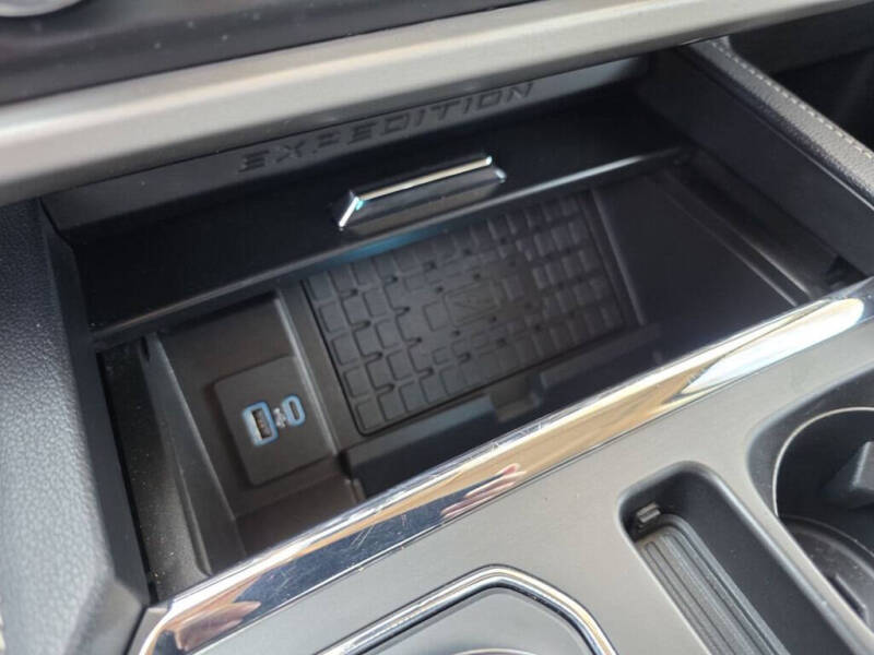 2023 Ford Expedition MAX XLT