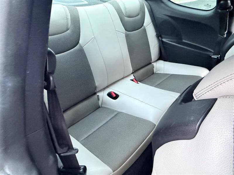 2013 Hyundai Genesis Coupe 2.0T Premium