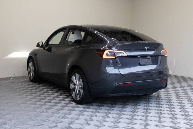 2024 Tesla Model Y Long Range