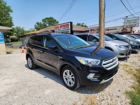 2018 Ford Escape for sale at ESELL AUTO SALES in Cahokia IL