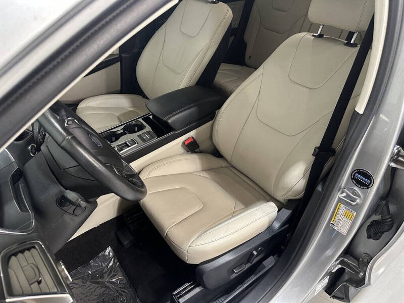 2020 Ford Edge Titanium