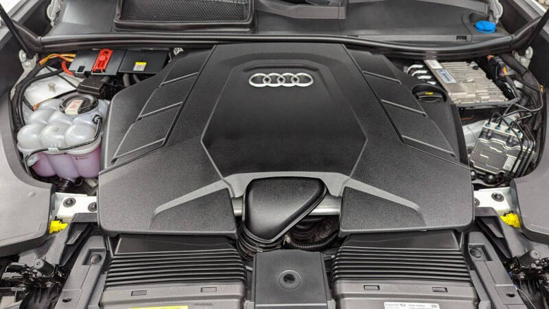 2022 Audi Q8 quattro Premium 55 TFSI