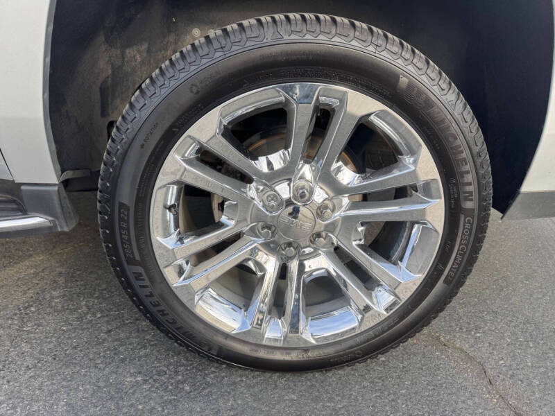 2017 GMC Yukon XL SLT