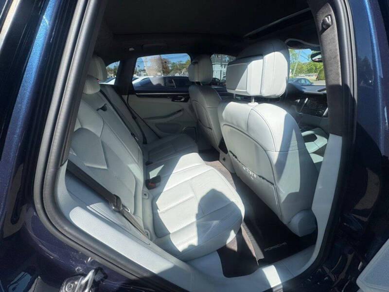 2016 Porsche Macan Turbo