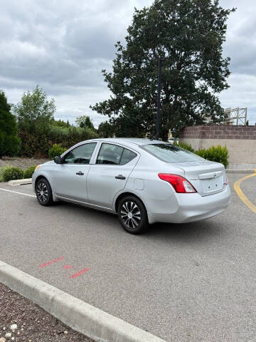 2013 Nissan Versa 1.6 S