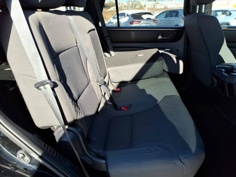 2025 Toyota Sequoia SR5