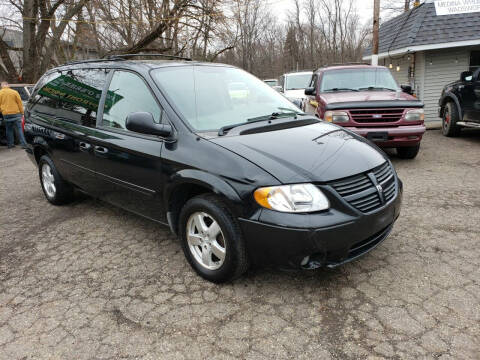 2007 Dodge Grand Caravan for sale at MEDINA WHOLESALE LLC in Wadsworth OH