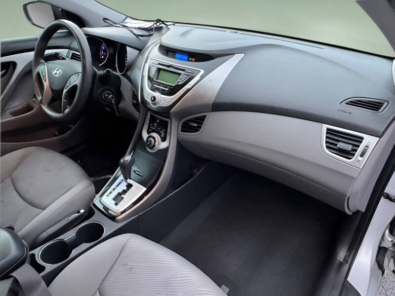 2012 Hyundai Elantra GLS