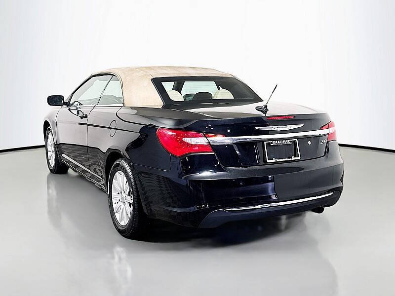 2013 Chrysler 200 Touring