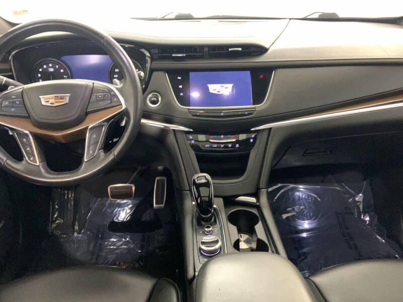 2020 Cadillac XT5 Sport