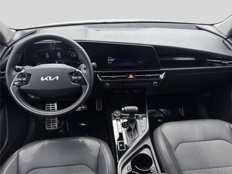 2023 Kia Niro EX Touring