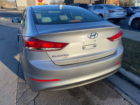 2017 Hyundai Elantra SE