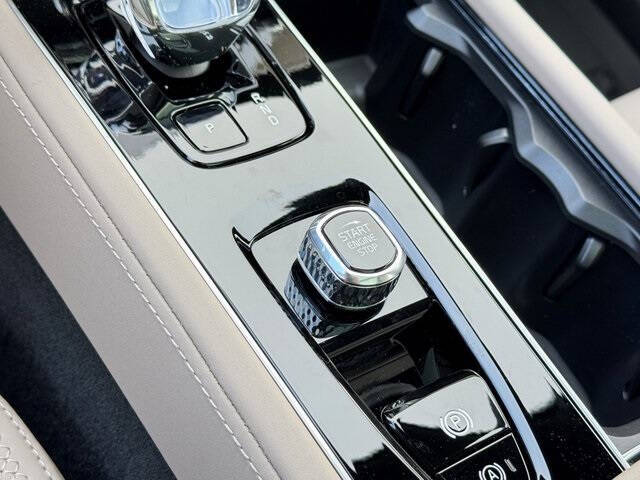 2026 Volvo XC90 T8 Plus 7P