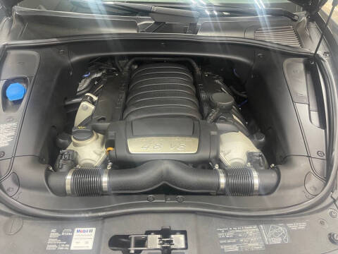 2010 Porsche Cayenne GTS