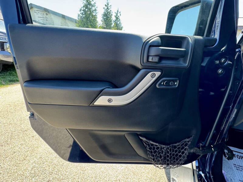 2013 Jeep Wrangler Sahara