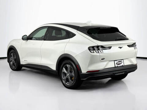 2022 Ford Mustang Mach-E Select