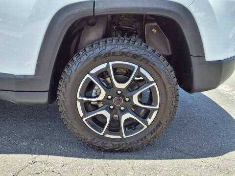 2025 Jeep Compass Trailhawk