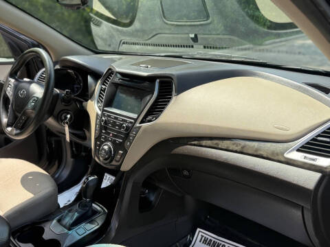 2018 Hyundai Santa Fe SE