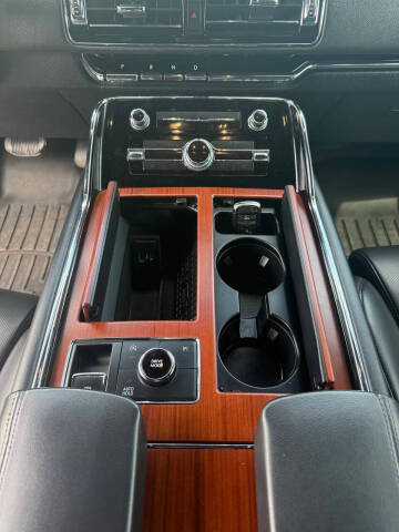 2022 Lincoln Navigator L Standard