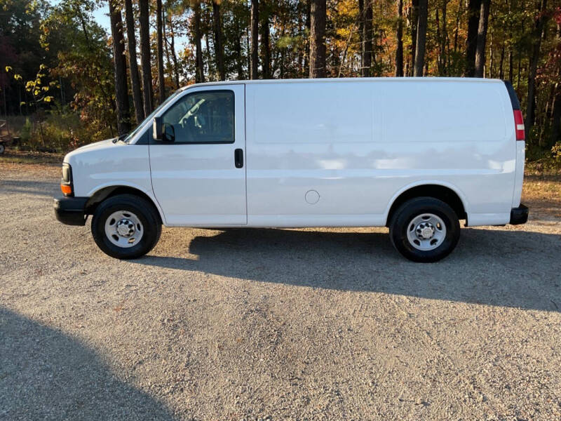 2011 Chevrolet Express Cargo null photo 12