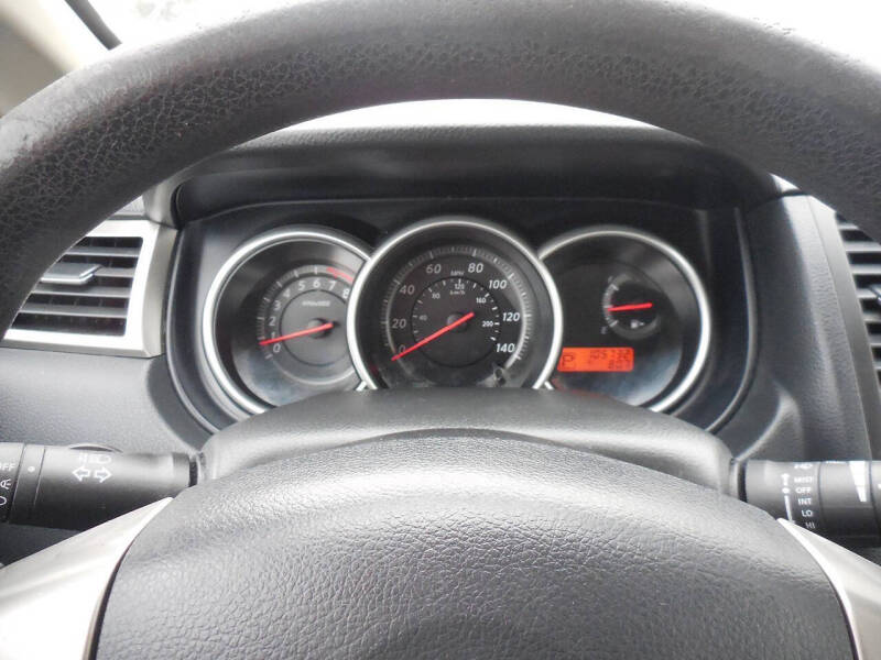 2011 Nissan Versa 1.8 S