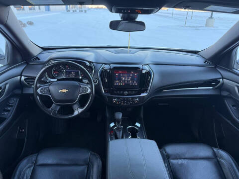 2022 Chevrolet Traverse LT Cloth