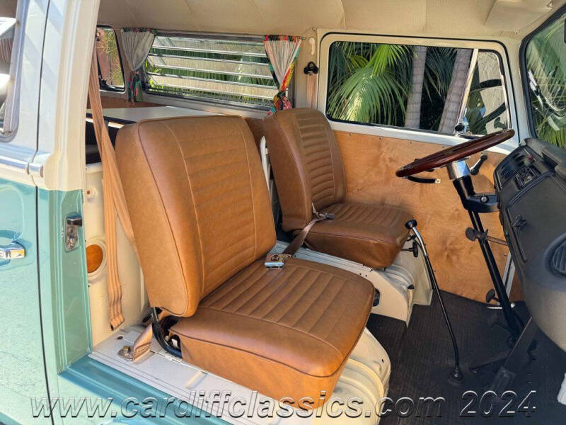 1972 Volkswagen Bus