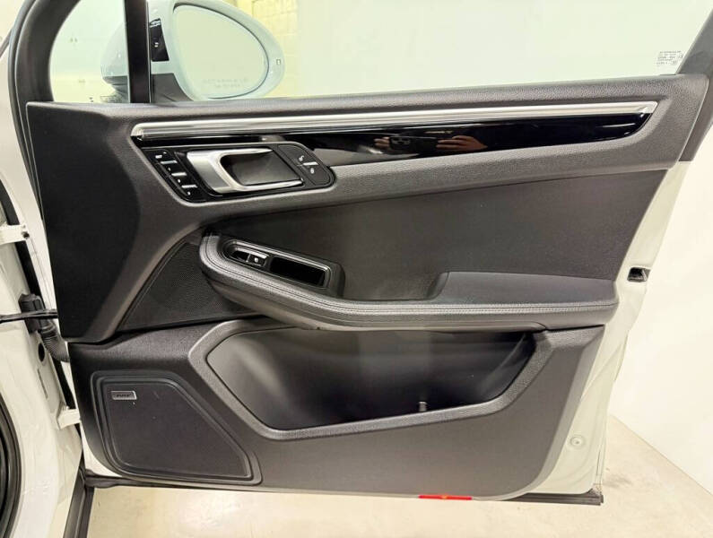 2017 Porsche Macan S