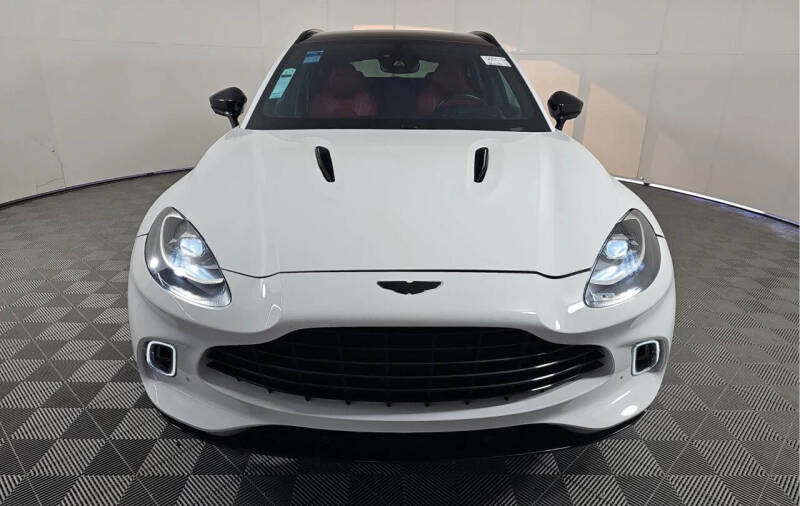 2023 Aston Martin DBX