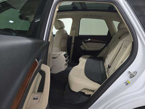 2023 Audi Q5 quattro Premium 40 TFSI