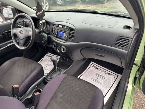 2010 Hyundai Accent Blue