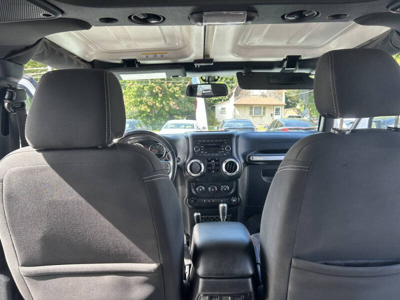 2016 Jeep Wrangler Unlimited Sahara