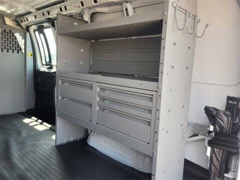 2025 Chevrolet Express 2500