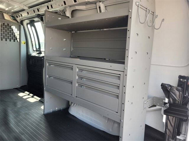 2025 Chevrolet Express 2500