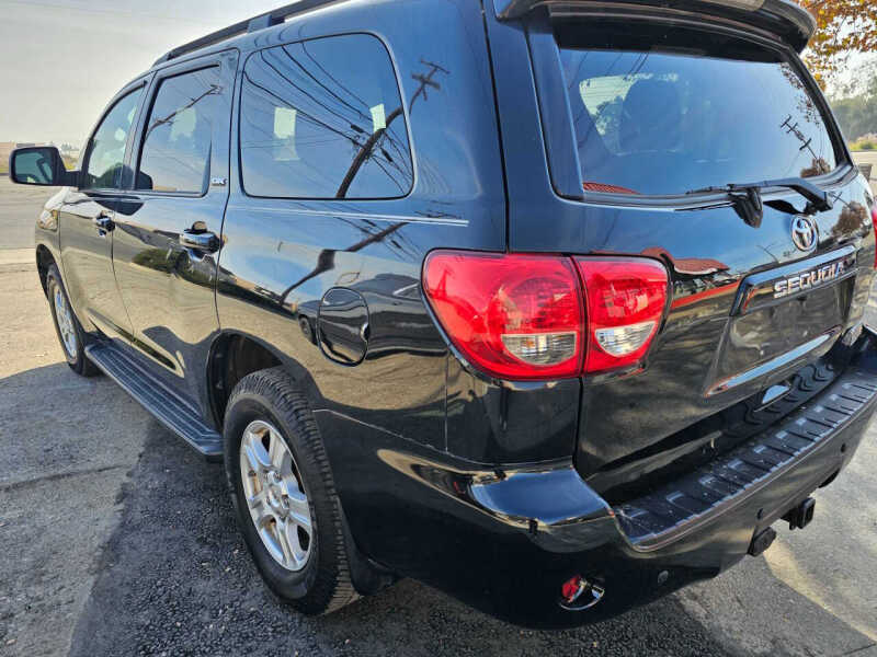 2013 Toyota Sequoia SR5