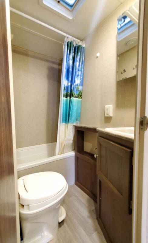 2017 Dutchmen Coleman Lantern Edition