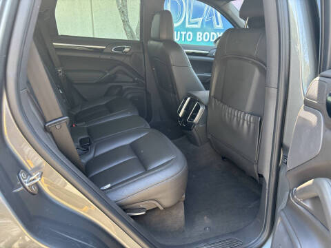 2016 Porsche Cayenne S