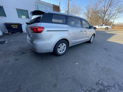 2016 Kia Sedona L