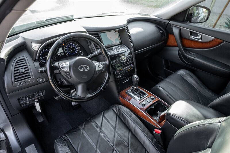 2012 Infiniti FX35