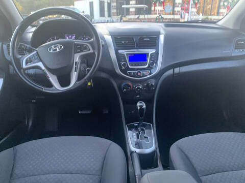 2014 Hyundai Accent SE