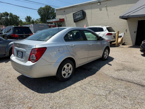 2013 Chevrolet Sonic LS Auto