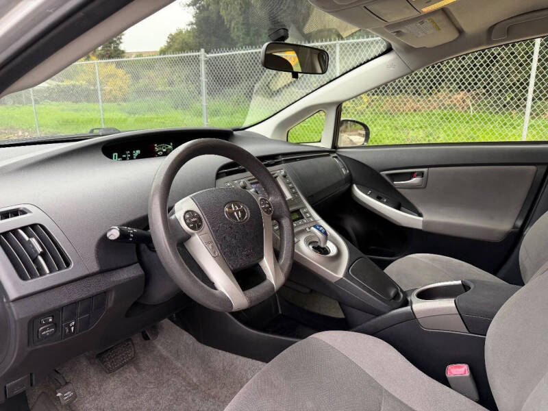 2012 Toyota Prius Two