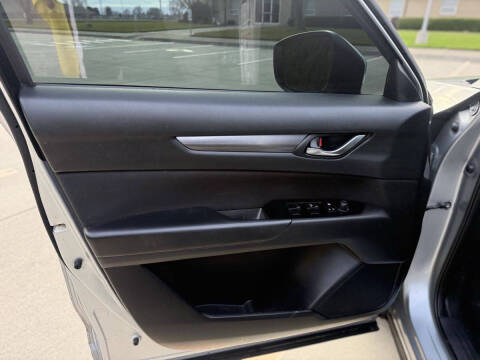 2017 Mazda CX-5 Sport