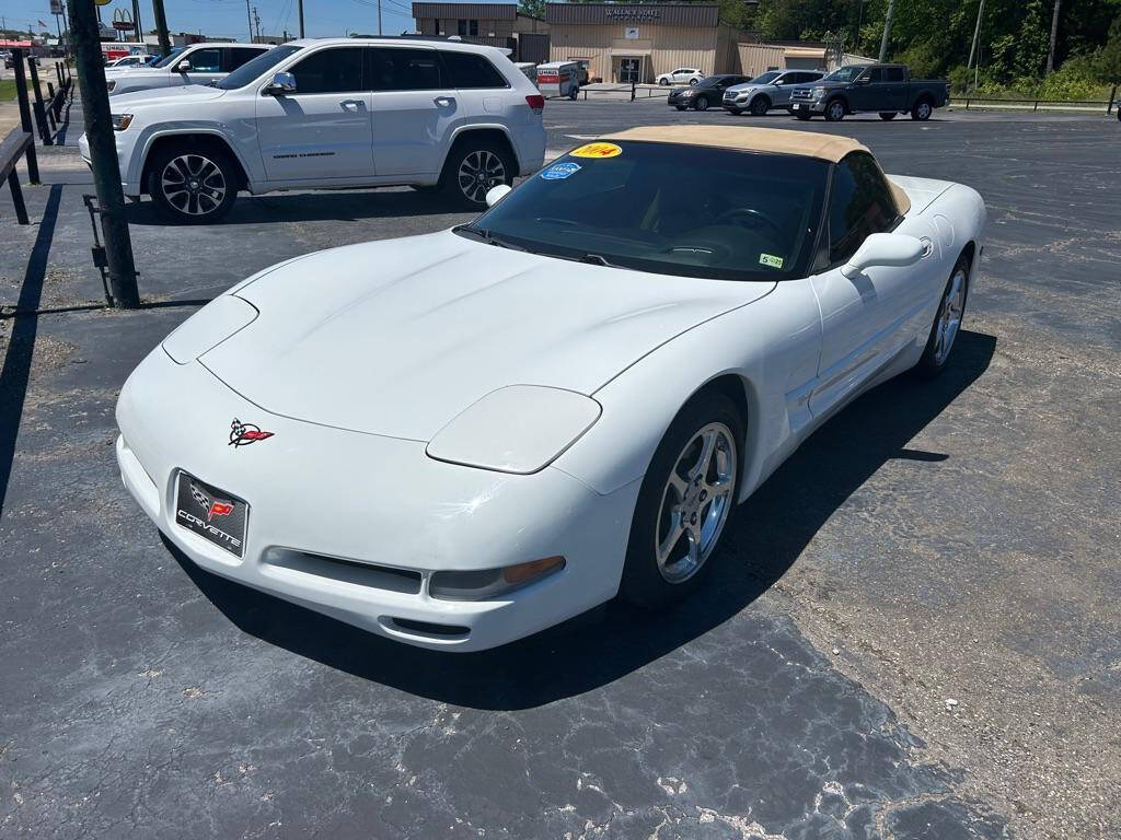 White 2004 Chevrolet Corvette Base Convertible 2dr Convertible 2