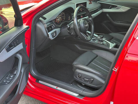 2017 Audi A4 2.0T quattro Premium Plus