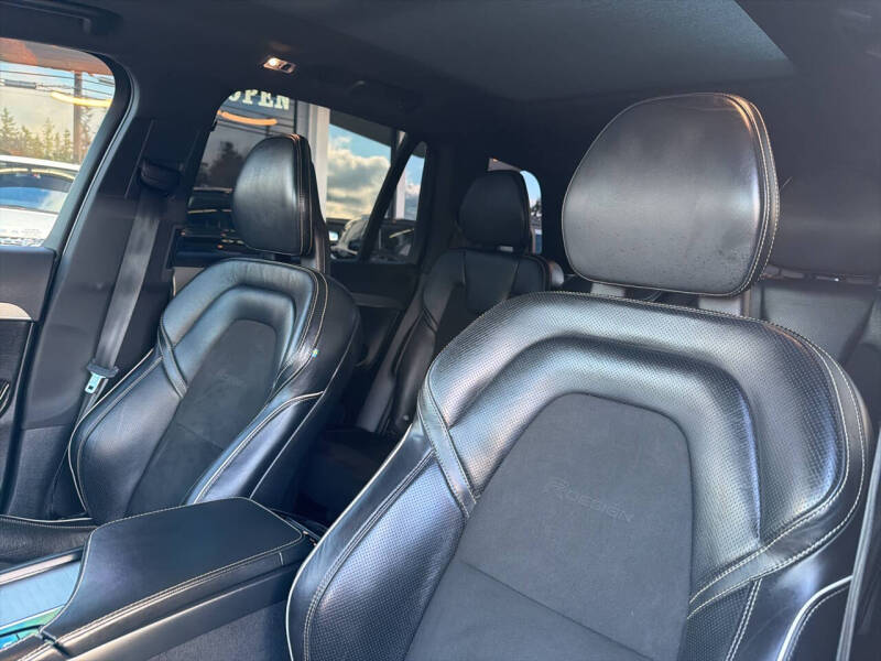 2018 Volvo XC90 T6 R-Design