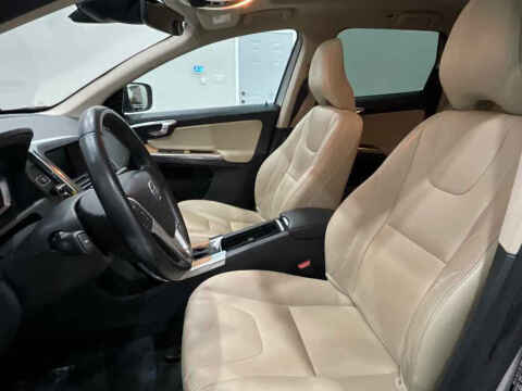 2017 Volvo XC60 T5 Inscription