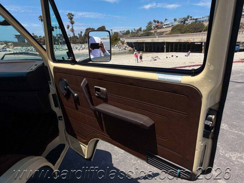 1984 Volkswagen Vanagon Camper