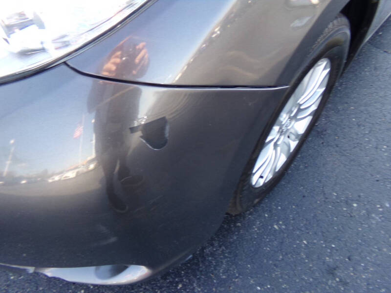 2011 Toyota Sienna XLE 7-Passenger Auto Access Seat