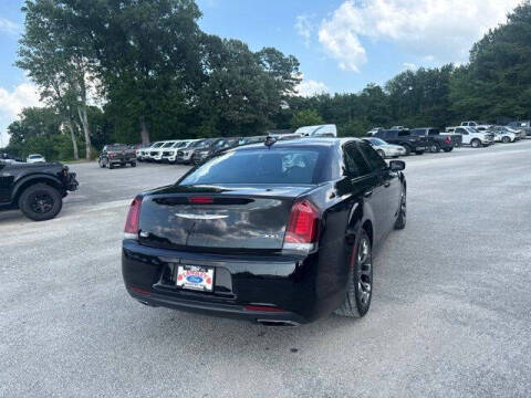 2018 Chrysler 300 Touring